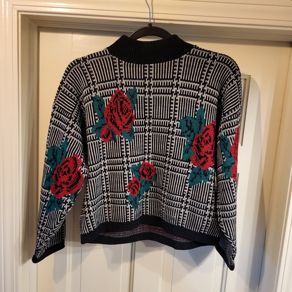 Gitano Black and Red Rose Pattern Sweater